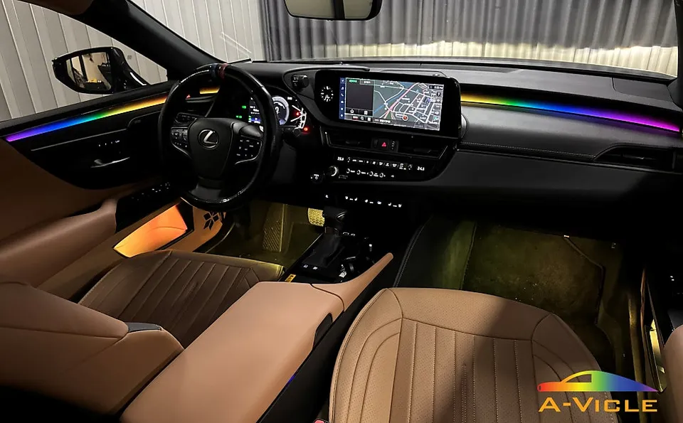 Lexus ES 300h ambient lighting installation result