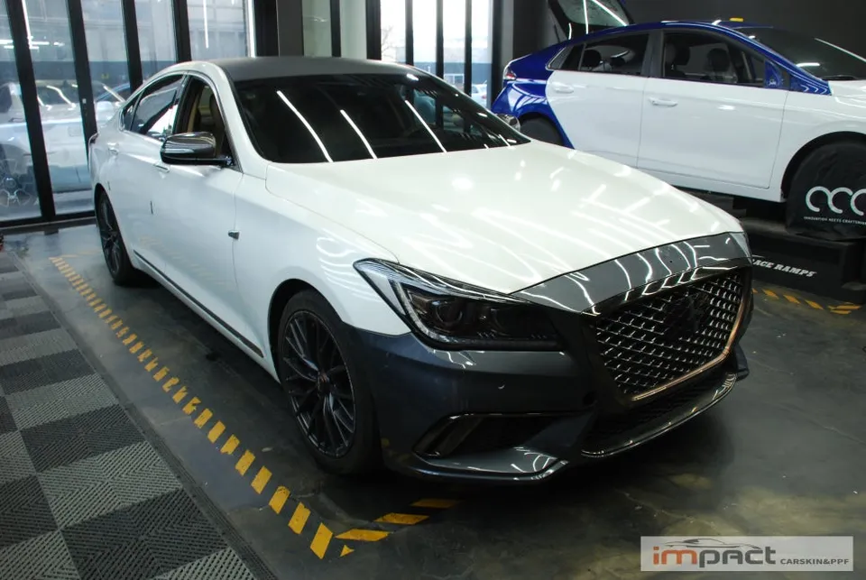 Genesis G80 DHのカーラッピング事例|費用目安・仕上がり 施工写真 2-1