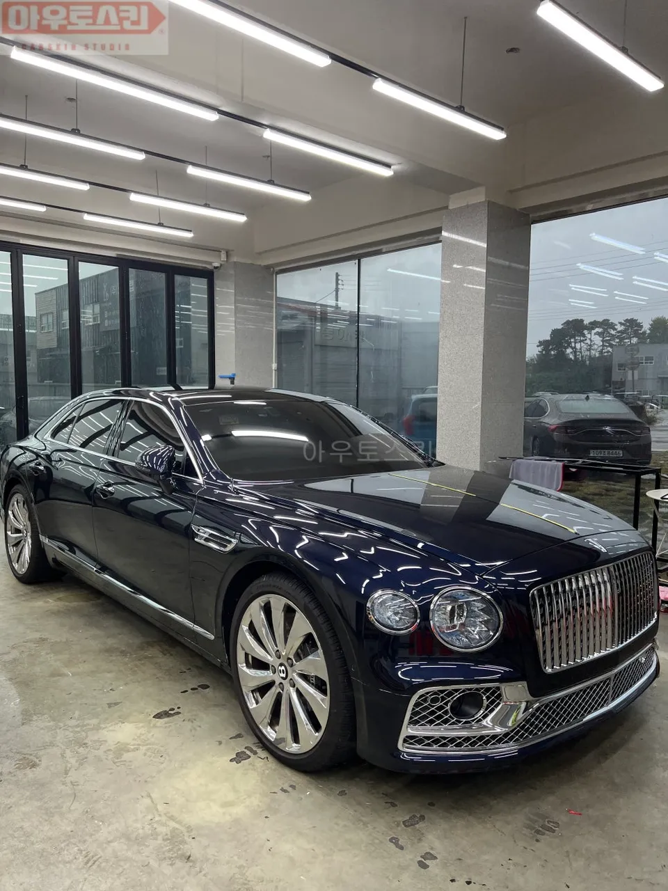 Bentley Flying Spur PPF施工事例｜費用目安・仕上がり 施工写真 1-2