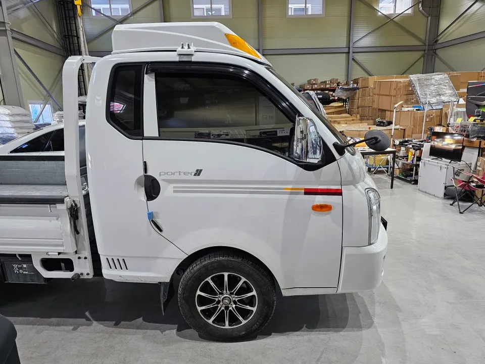 Hyundai Porter 2 ambient lighting - Hyundai Porter 2 Ambient Lighting Review: Cost & Results photo 4