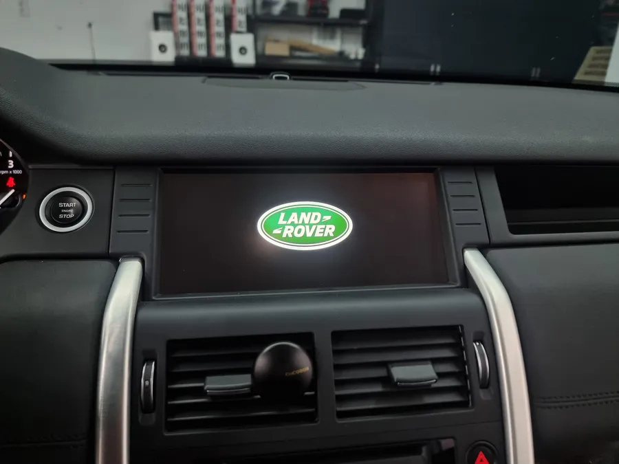 Land Rover Discovery Sportのカーオーディオ施工事例 施工写真 2-2