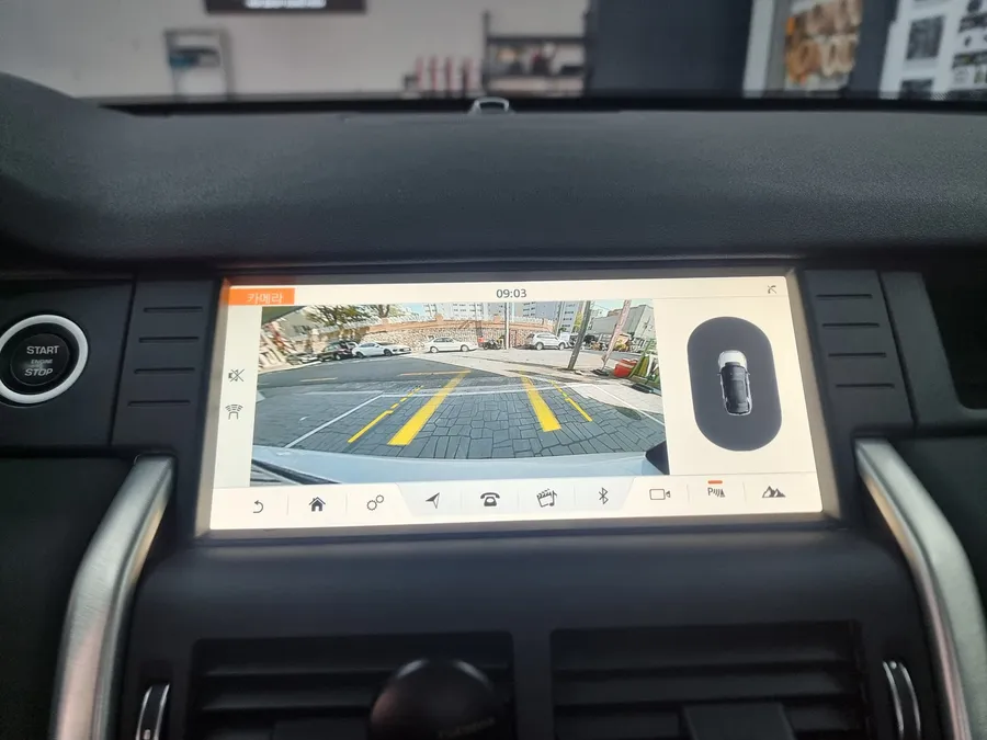 Land Rover Discovery Sportのカーオーディオ施工事例 施工写真 3-2