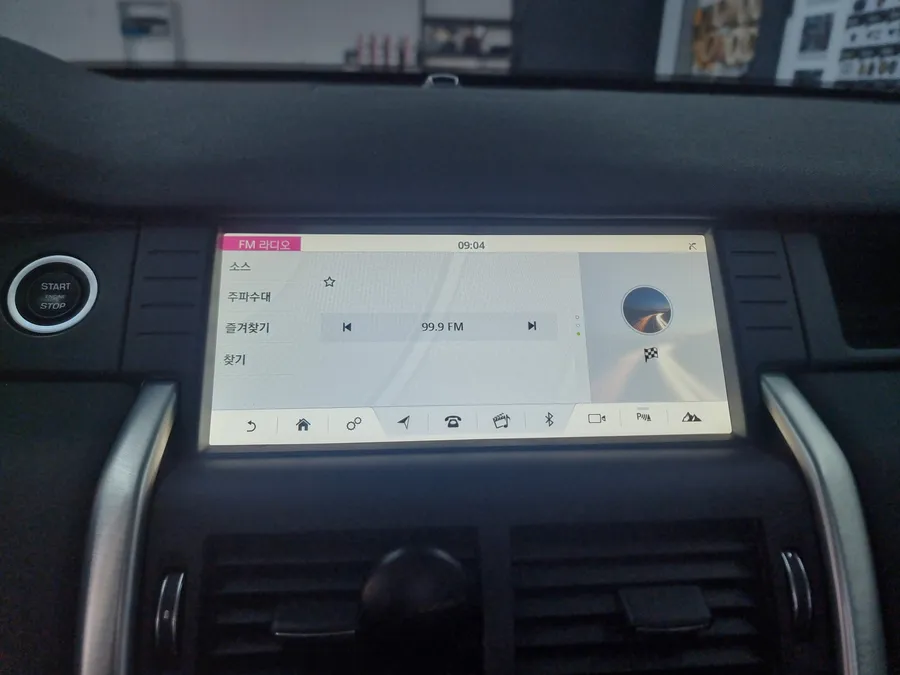 Land Rover Discovery Sportのカーオーディオ施工事例 施工写真 4-2