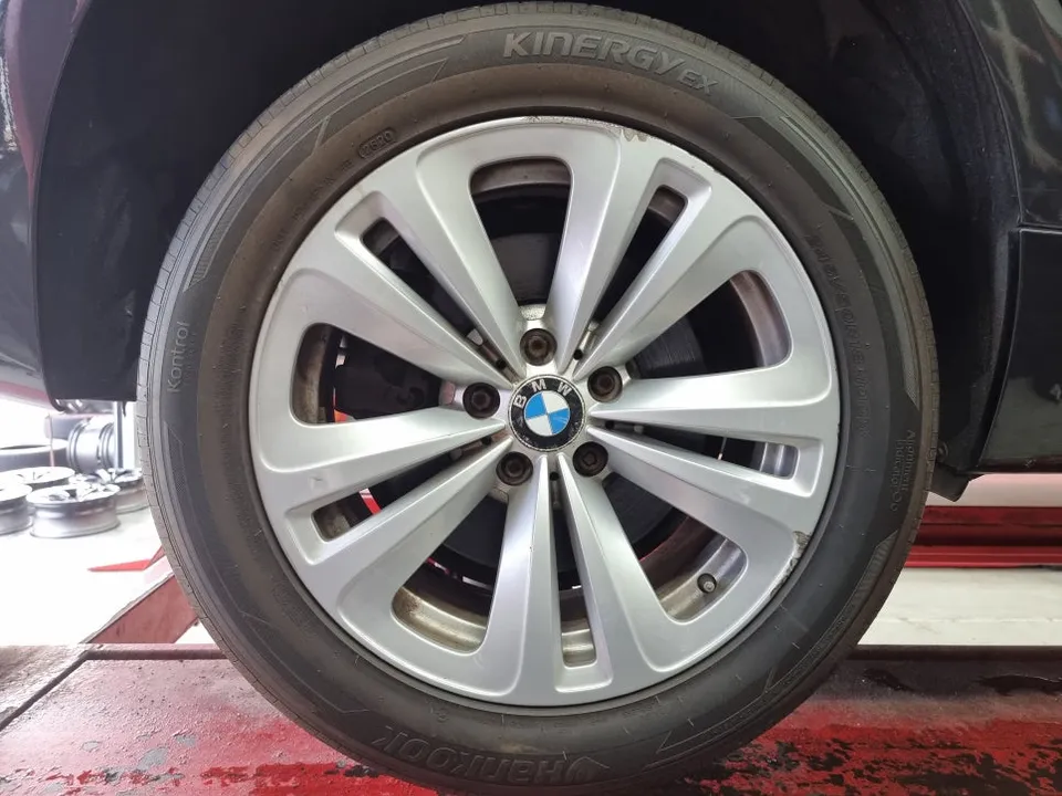 BMW 5 Series GT wheel repair - BMW 5 Series GT Wheel Repair & Painting Review photo 4