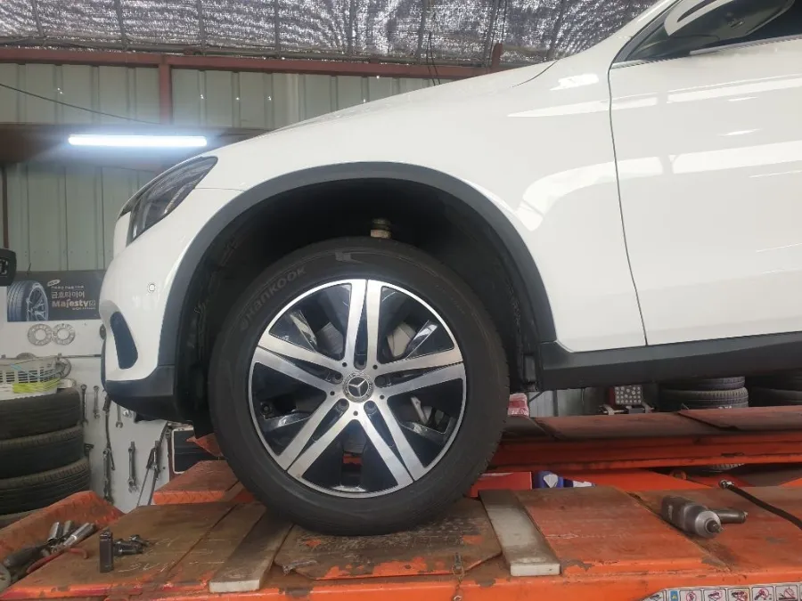 Mercedes-Benz GLE wheel repair - Mercedes-Benz GLE Wheel Repair & Painting Review photo 4