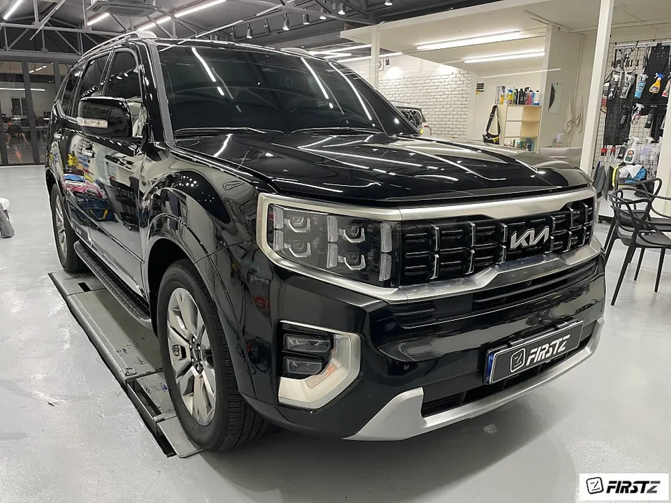 Kia Mohave The Masterのカーラッピング事例|費用目安・仕上がり 施工写真 3-1