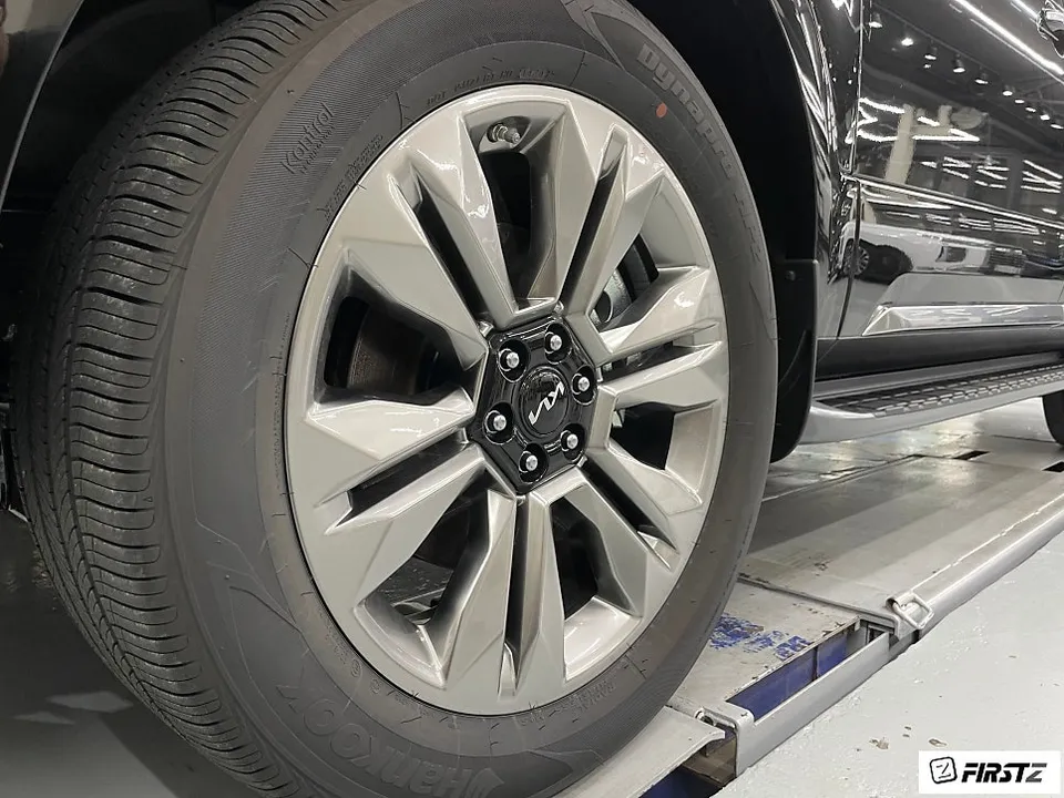 Kia Mohave The Masterのカーラッピング事例|費用目安・仕上がり 施工写真 2-2