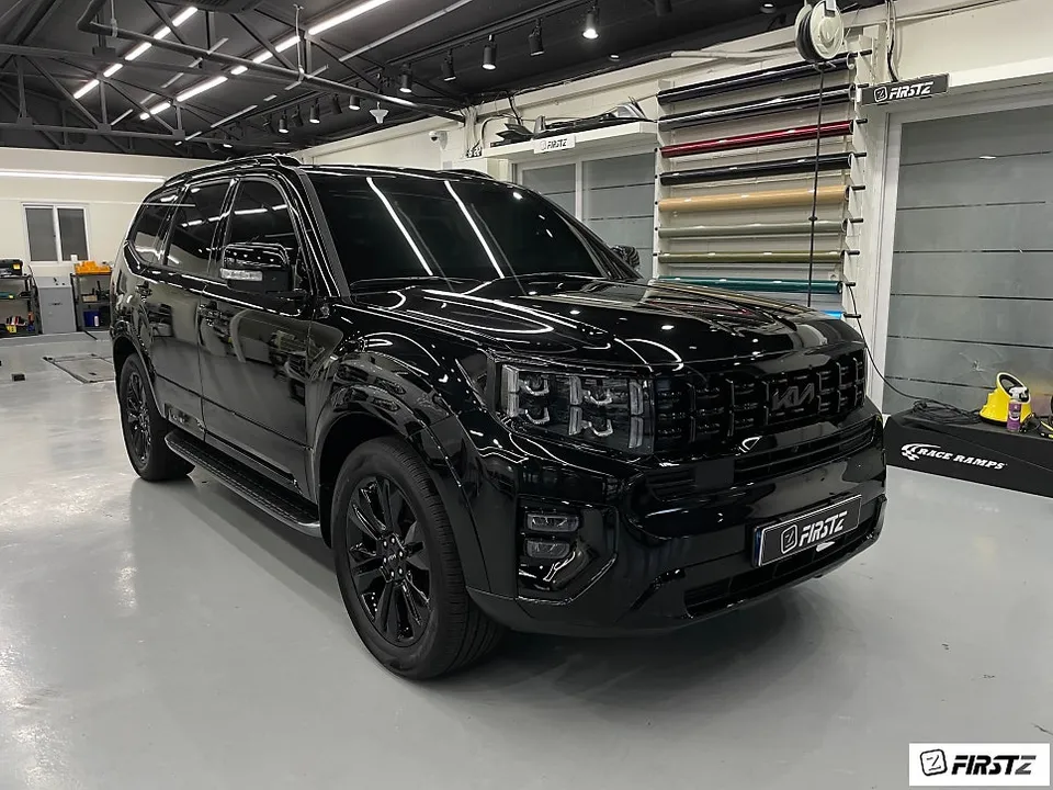 Kia Mohave The Masterのカーラッピング事例|費用目安・仕上がり 施工写真 1-3