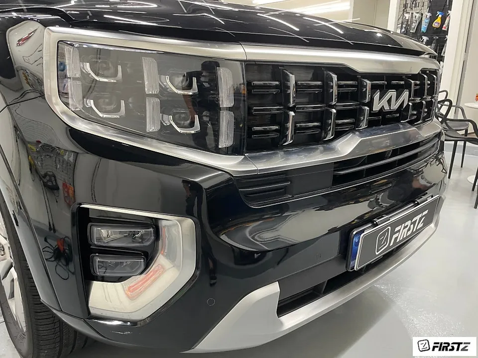 Kia Mohave The Masterのカーラッピング事例|費用目安・仕上がり 施工写真 2-3