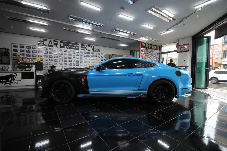 Ford Mustang 7th Gen vinyl wrap - Ford Mustang 7th Gen Wrap Review: Cost & Results photo 5