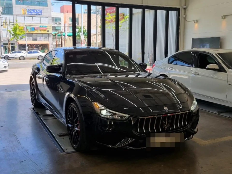 Maserati Ghibli Lighting Upgrade Review: Before & After photo 2