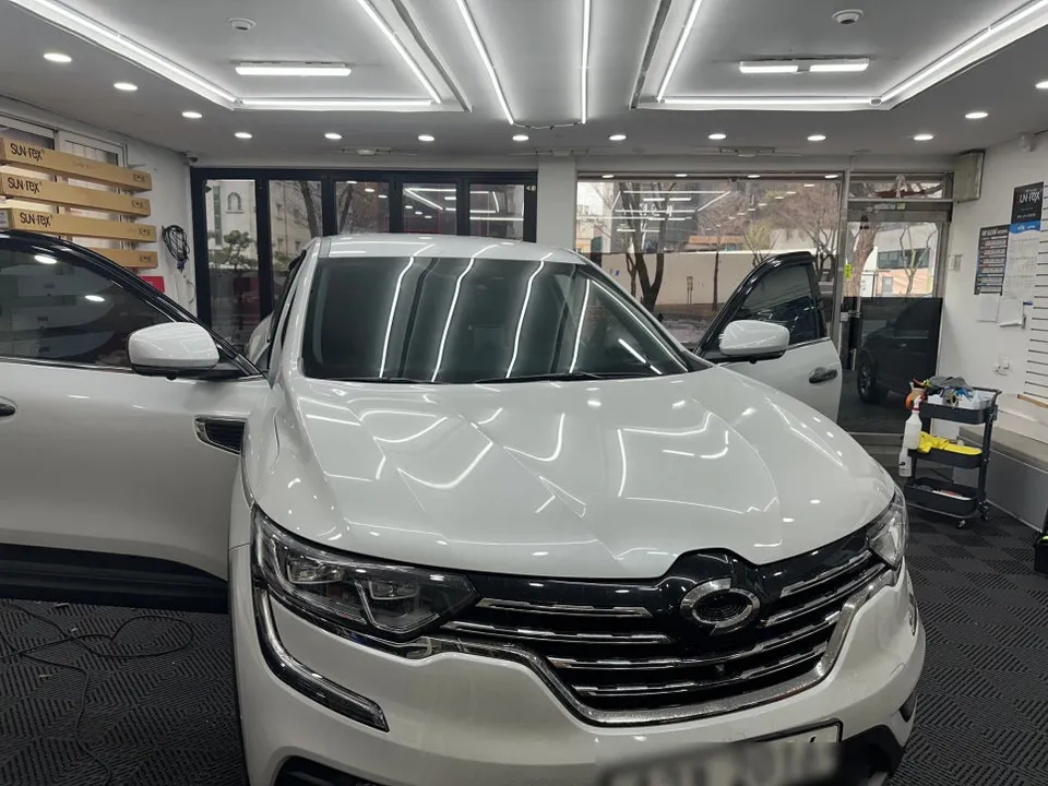Renault Korea QM6のカーフィルム施工事例 施工写真 5