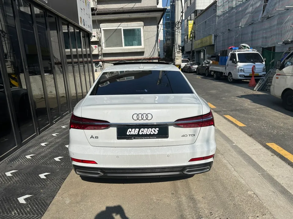 Audi A6のカーラッピング事例｜クロームをブラック化 施工写真 3-1