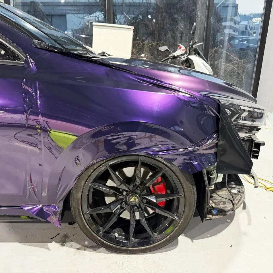 Kia K3 GTのカーラッピング事例｜ミッドナイトパープルで変身 施工写真 2-1