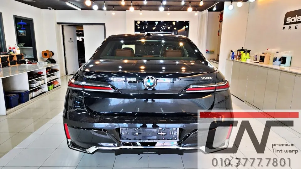 BMW 7 Series G70 カーフィルム施工事例｜費用目安・仕上がり 施工写真 2-1