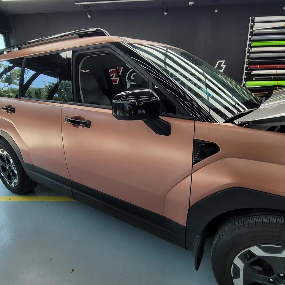 Hyundai Santa Fe MX5のカーラッピング事例｜費用目安・仕上がり 施工写真 1-3