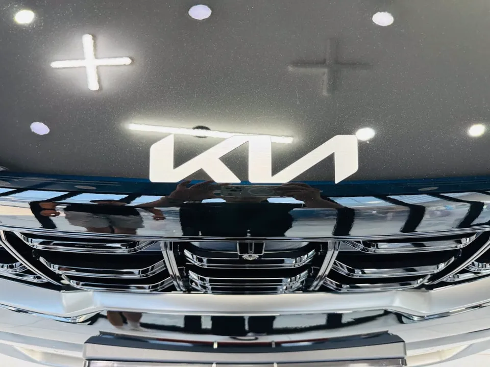 Kia Sorentoのカーラッピング事例｜費用目安・仕上がり 施工写真 2-2