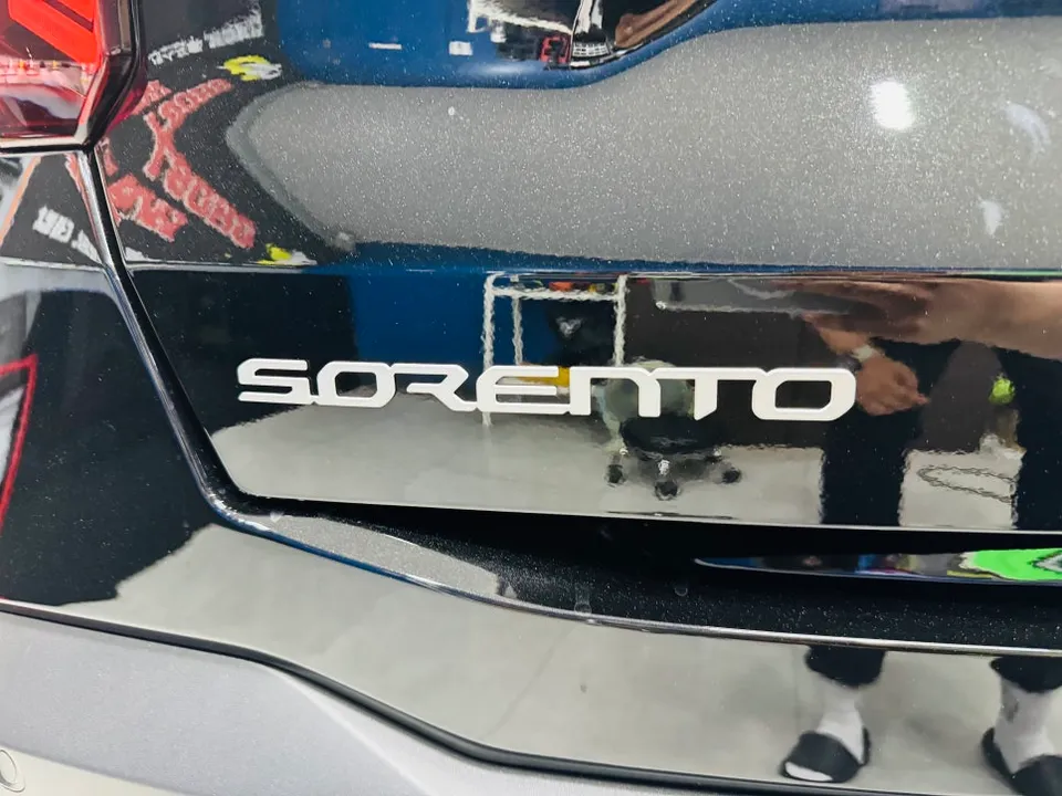 Kia Sorentoのカーラッピング事例｜費用目安・仕上がり 施工写真 3-3
