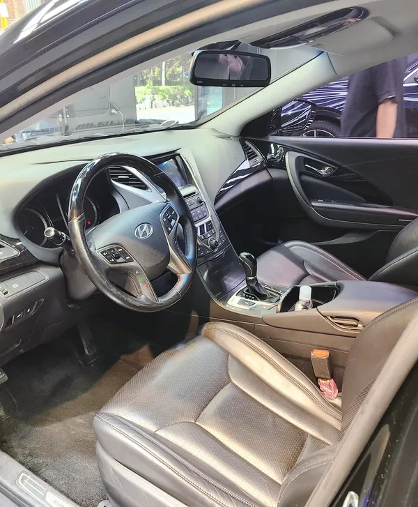 Hyundai Grandeur HGのガラスコーティング事例｜費用目安・仕上がり 施工写真 2-1