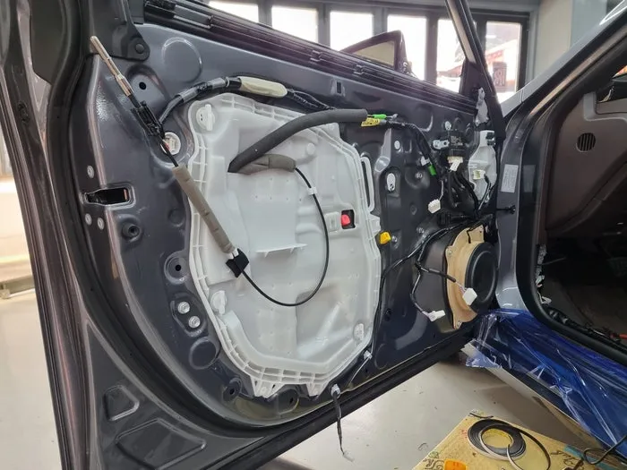 Lexus ES 300hのカーオーディオ施工事例 施工写真 2-2