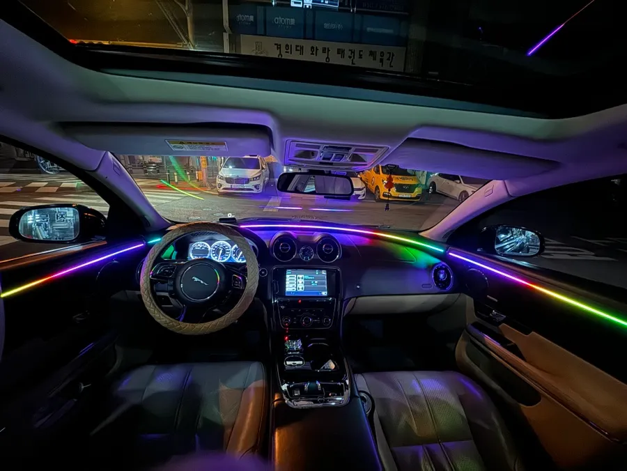 Jaguar XJL ambient lighting - Jaguar XJL Ambient Lighting Review — Enhanced Interior Mood photo 3