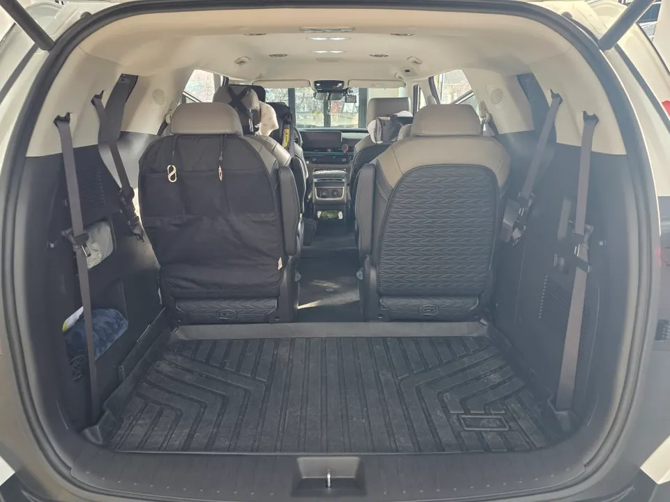 Kia Carnival window tinting - Kia Carnival Window Tinting Review — Enhanced Comfort & Style photo 4