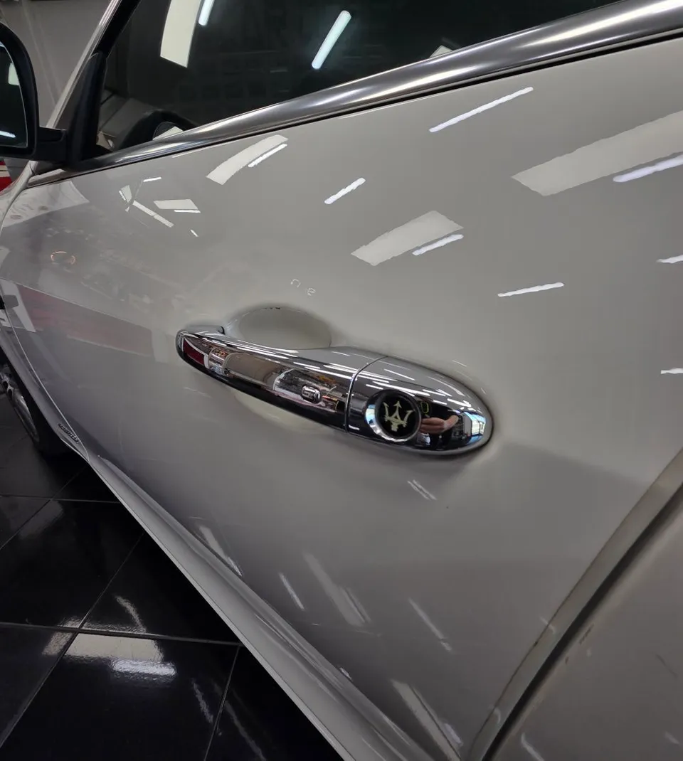 Maserati Ghibliのカーラッピング事例 施工写真 3-2