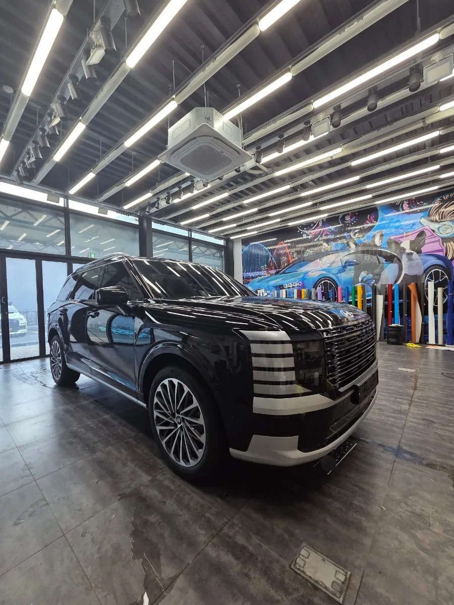 Hyundai Palisadeのカーラッピング事例｜クローム除去で印象激変 施工写真 1-1