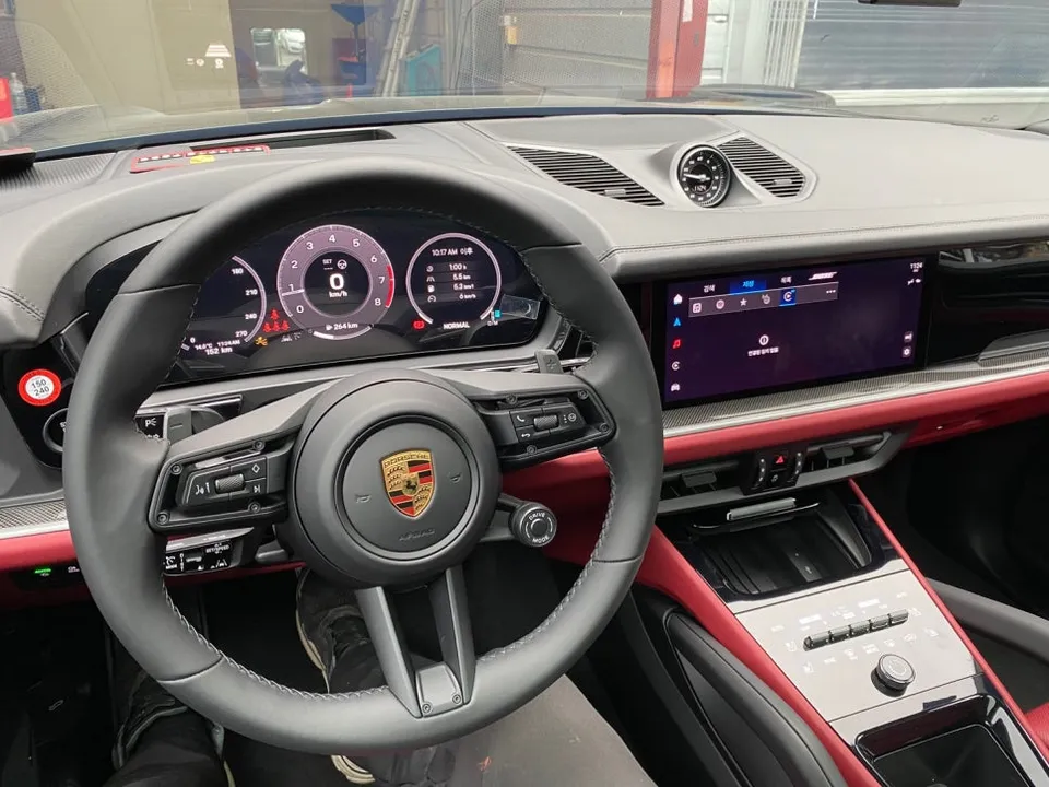 Porsche Cayenne E3のホイールリペア・塗装事例 施工写真 2-1