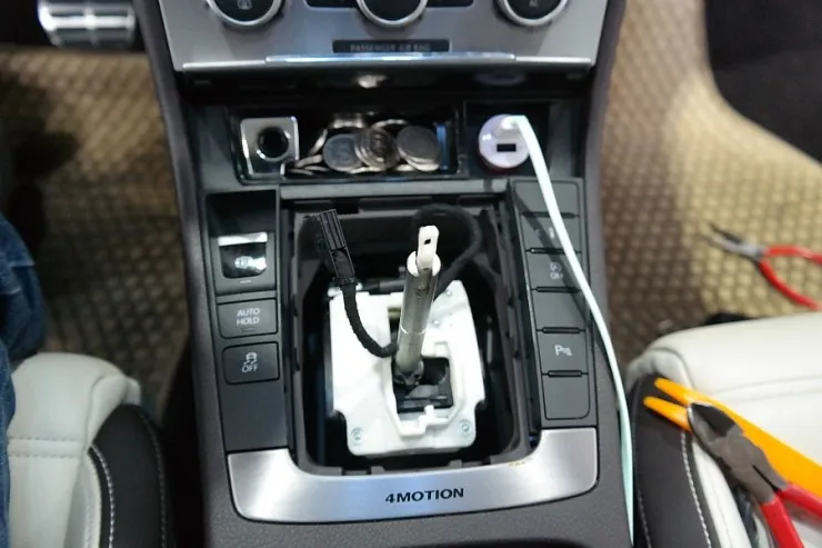 Volkswagen CC steering wheel - Volkswagen CC Custom Steering Wheel Upgrade Review photo 4