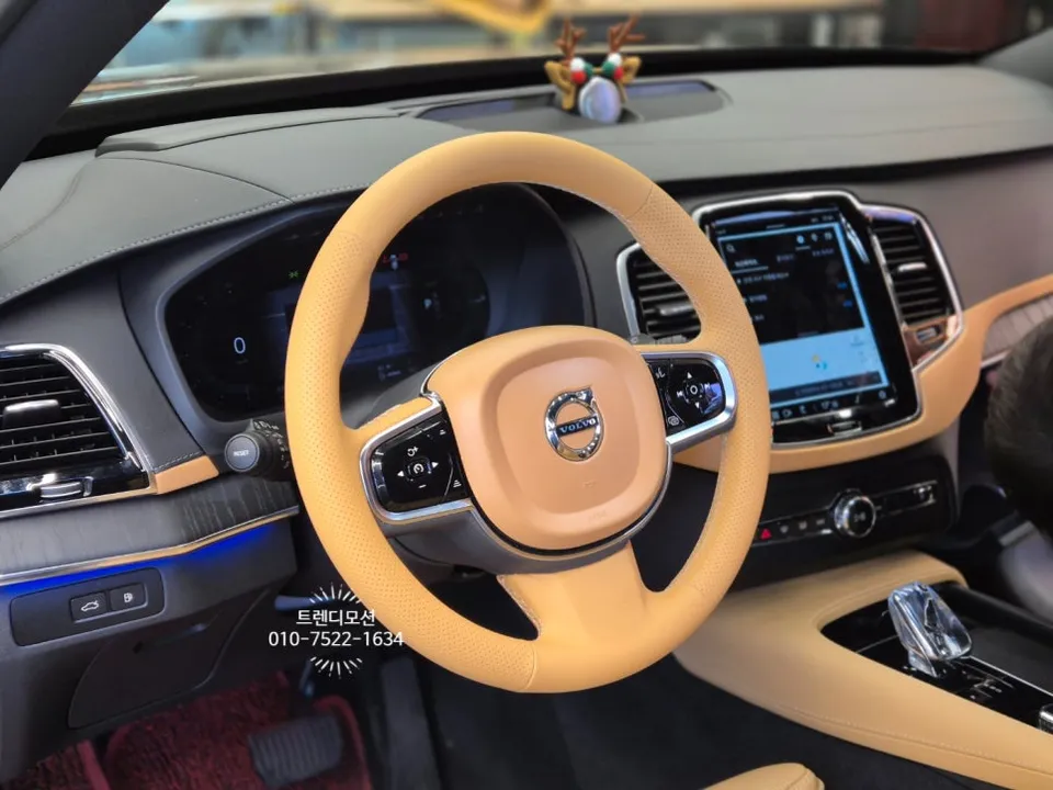 Volvo XC90 steering wheel - Volvo XC90 Steering Wheel Customization Review — Cost & Results photo 3