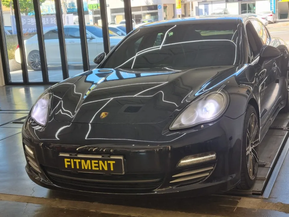 Porsche Panamera 970 body kit - Porsche Panamera 970 Body Kit Installation Review photo 3