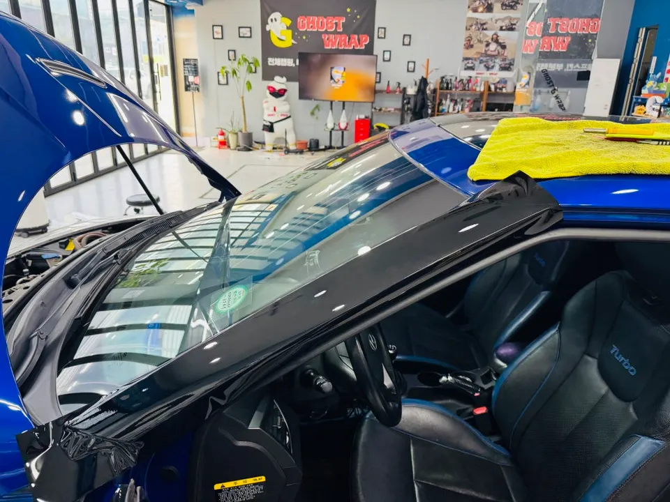 Hyundai Velosterのカーラッピング事例|費用目安・仕上がり 施工写真 3-1