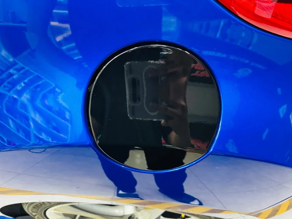 Hyundai Velosterのカーラッピング事例|費用目安・仕上がり 施工写真 2-2