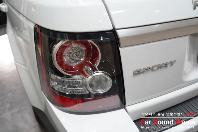 Land Rover Range Rover Sportのカーオーディオ施工事例 施工写真 3-1