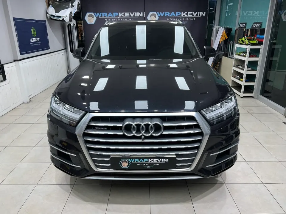 Audi Q7 vinyl wrap installation result