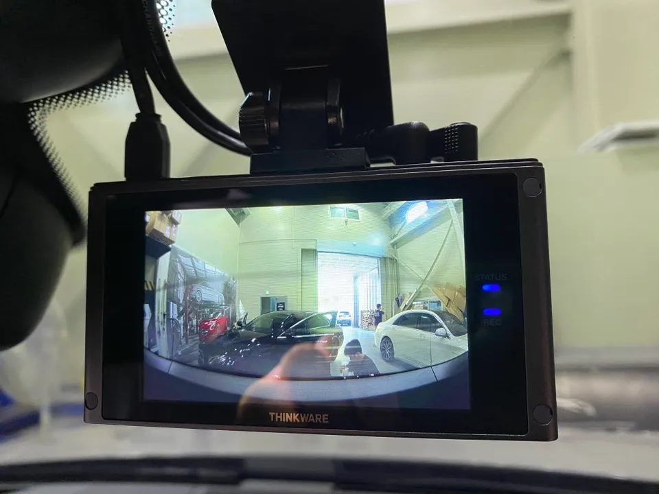 Porsche Cayenne E3 dash cam - Porsche Cayenne E3 Dash Cam Installation Review — Enhanced Securi photo 5