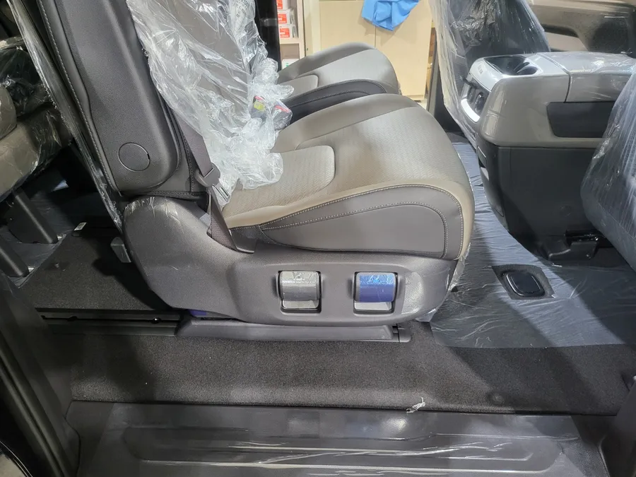 Kia Carnival KA4 seat ventilation - Kia Carnival KA4 Seat Climate Upgrade Review photo 4