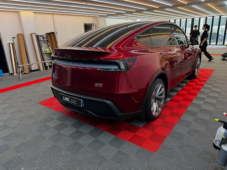 Tesla Model 3 PPF施工事例｜デュオトンで個性を演出 施工写真 4