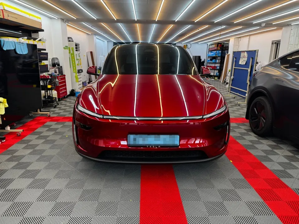 Tesla Model 3 PPF施工事例｜デュオトンで個性を演出 施工写真 5