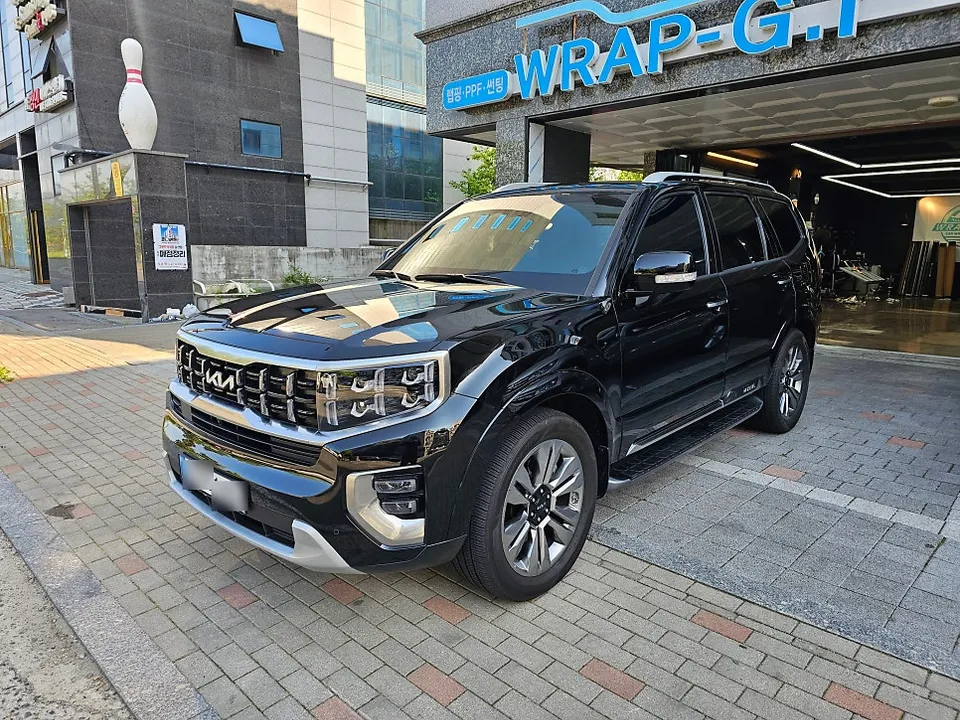 Kia Mohaveのカーフィルム施工事例｜費用目安・仕上がり 施工写真 3-1