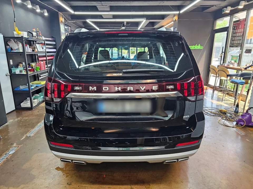 Kia Mohaveのカーフィルム施工事例｜費用目安・仕上がり 施工写真 3-2