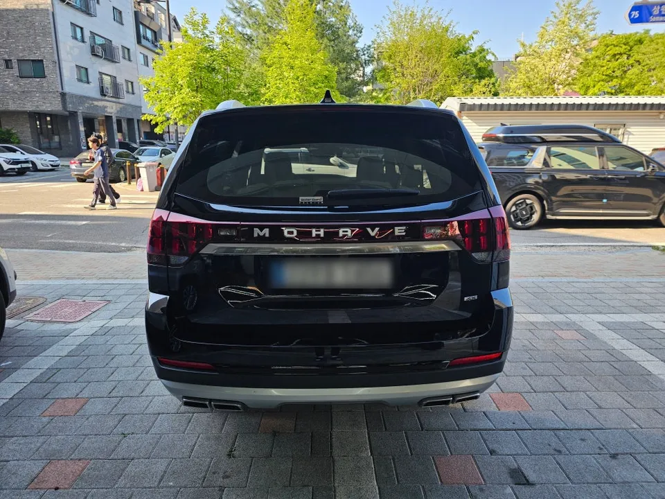 Kia Mohaveのカーフィルム施工事例｜費用目安・仕上がり 施工写真 1-3