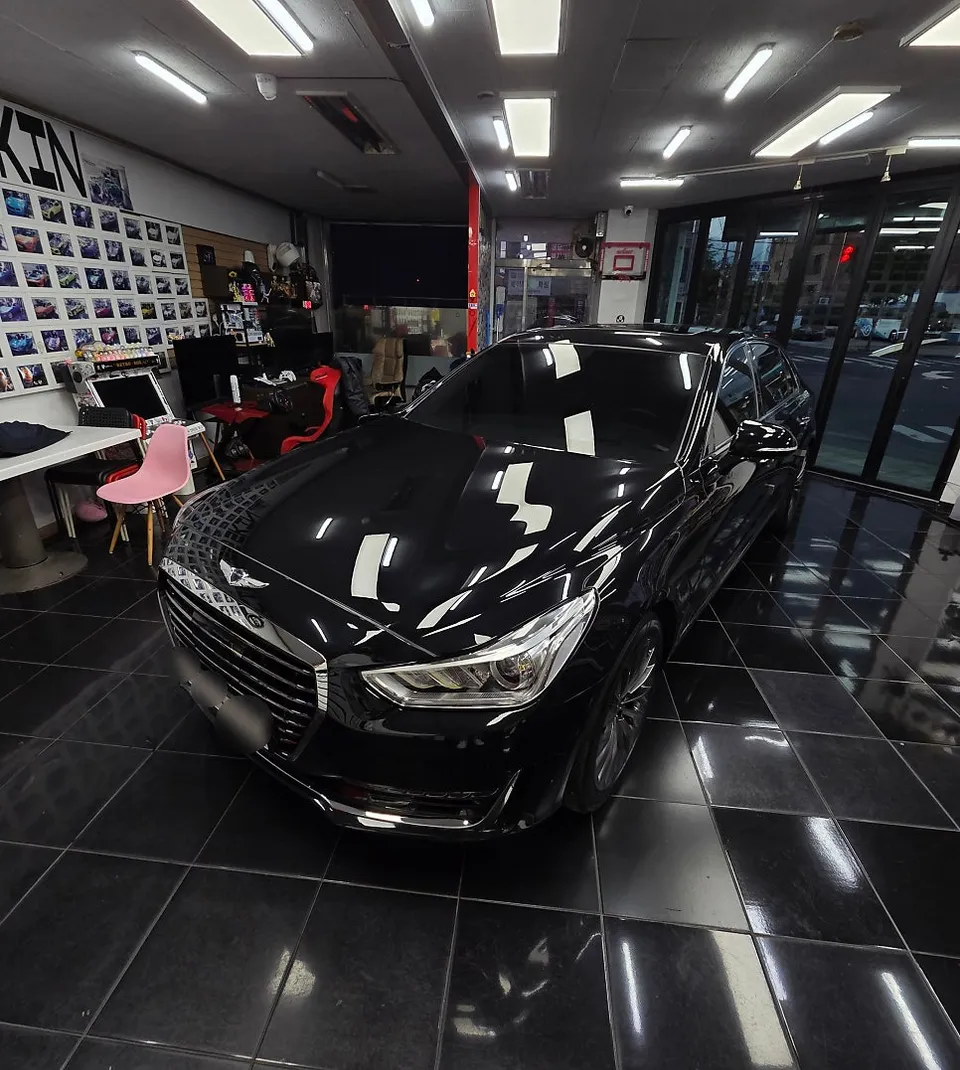 Genesis EQ900 vinyl wrap - Genesis EQ900 Vinyl Wrap Review: Cost & Before/After photo 3