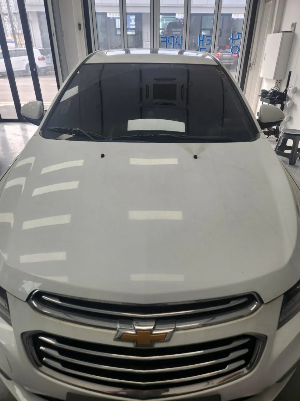 Chevrolet Cruzeのカーフィルム施工事例｜費用目安・仕上がり 施工写真 6