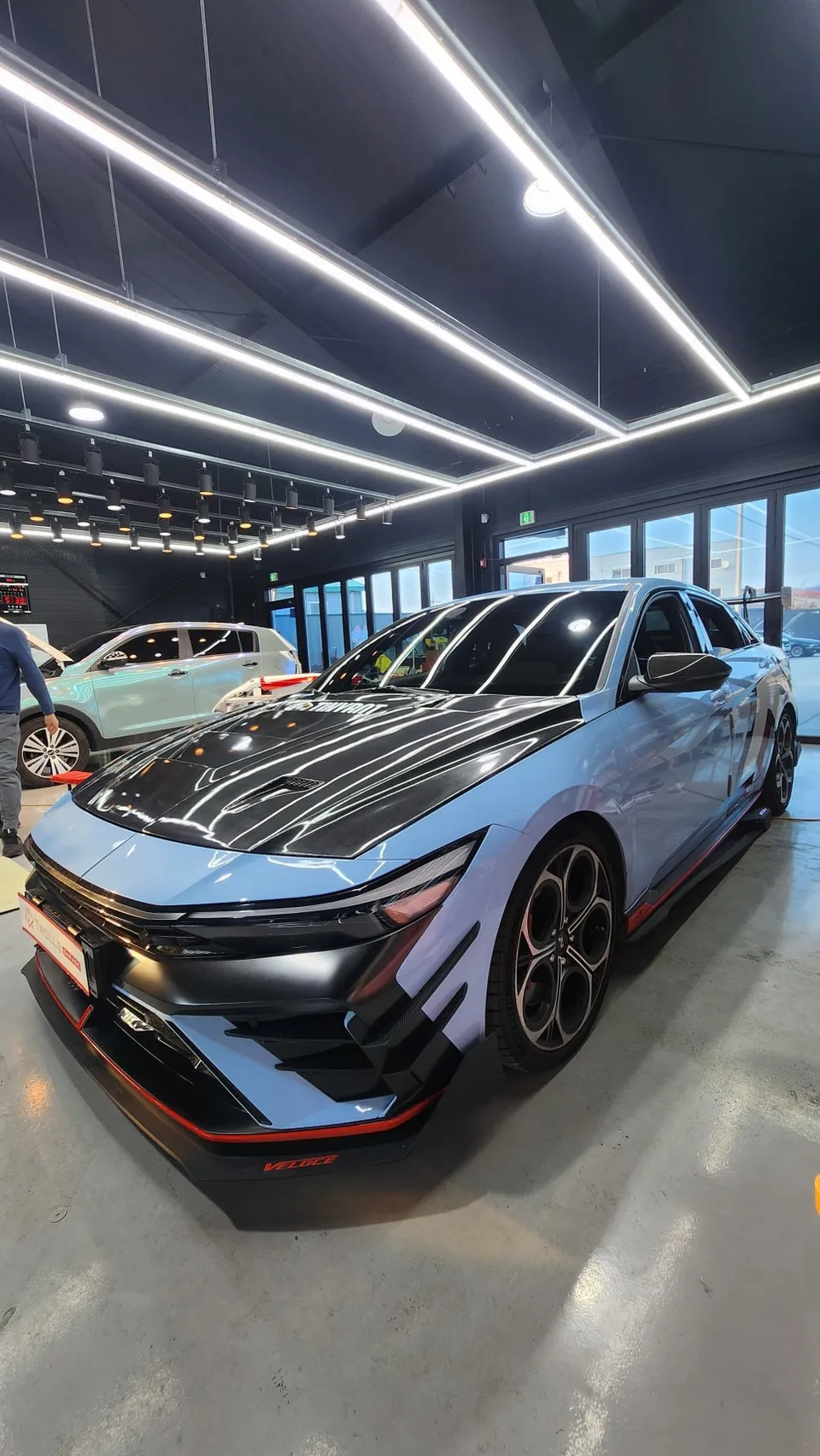 Hyundai Elantra Nのカーラッピング事例｜個性を引き出すカスタム 施工写真 3-2