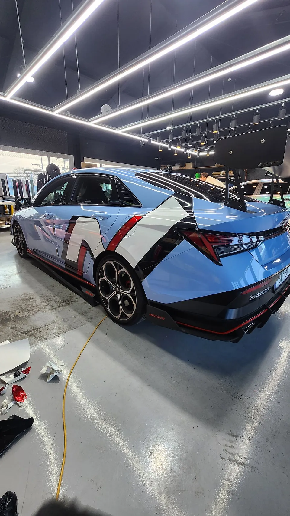 Hyundai Elantra Nのカーラッピング事例｜個性を引き出すカスタム 施工写真 3-3