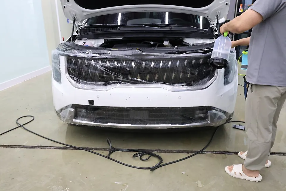 Kia Carnival PPF施工事例|費用目安・仕上がり 施工写真 1-3