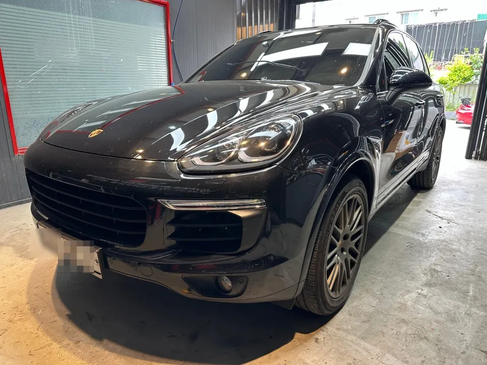 Porsche Cayenne paint correction installation result
