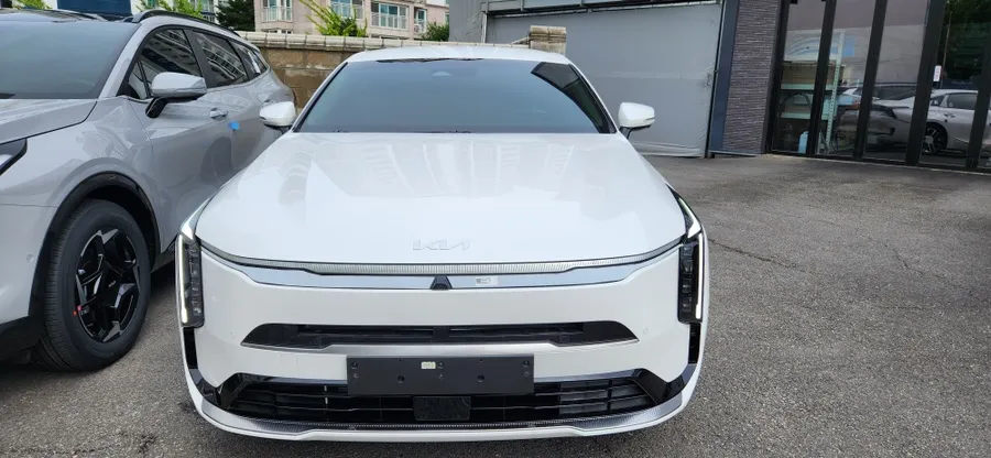 Kia K8のドラレコ取付事例|韓国での施工参考 施工写真 2-1